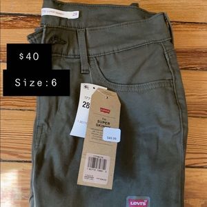 Women’s Levi’s, size 6, army green.